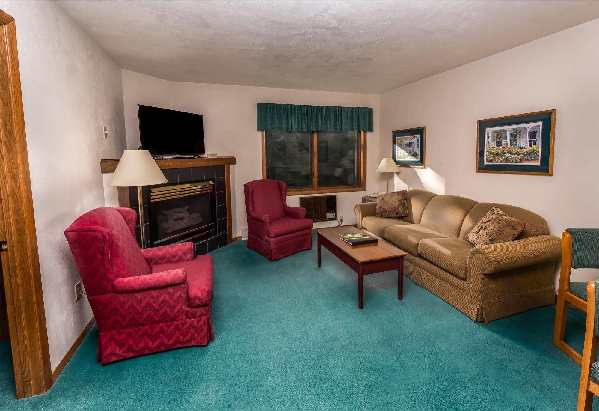 Somerset Inn & Suites Ephraim Exterior photo